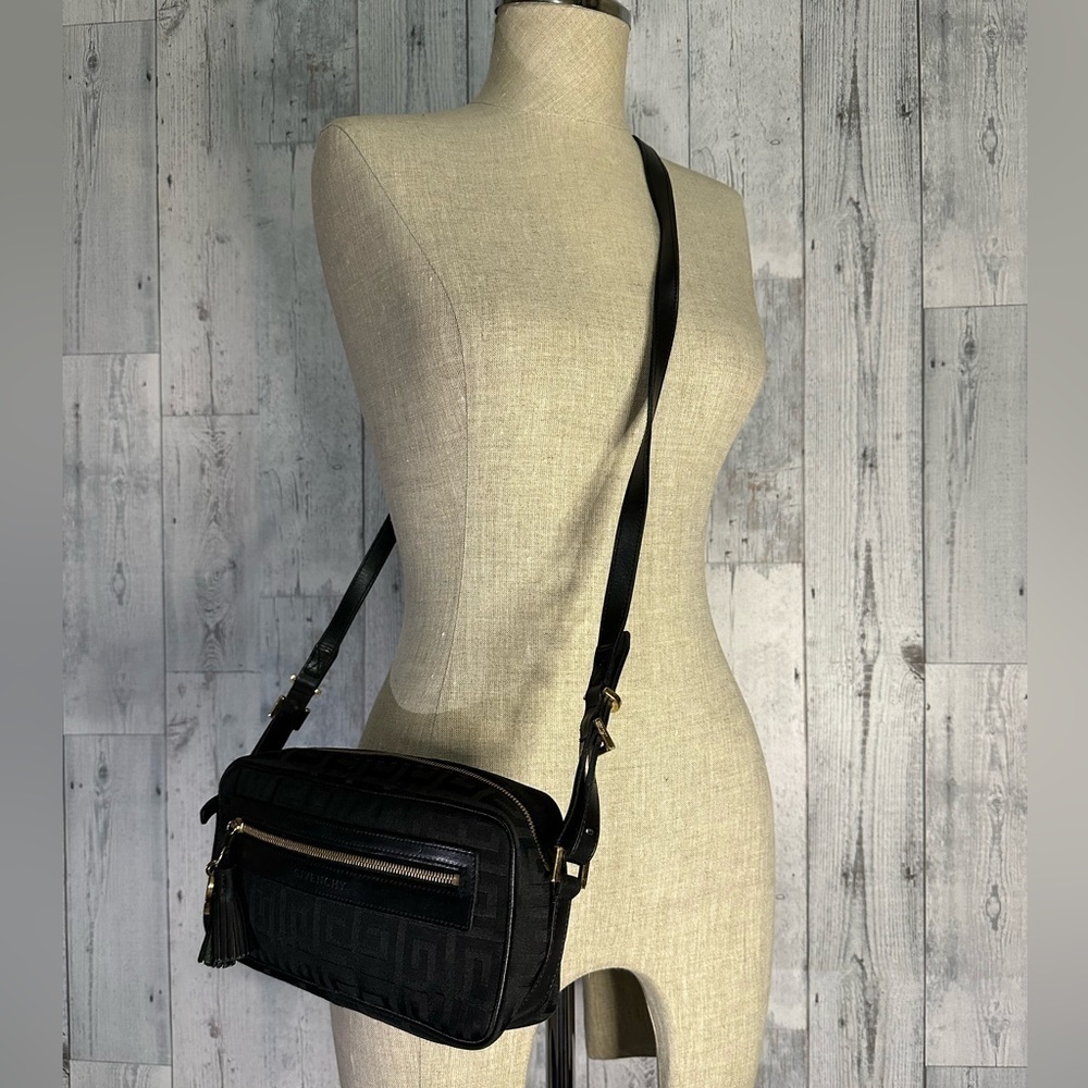 GIVENCHY canvass crossbody bag in black